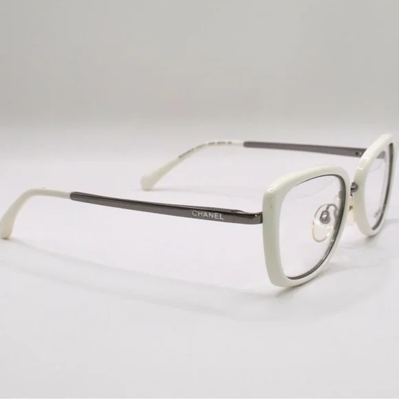 Chanel Women’s Eyeglasses | White & Silver Frame | 50-18-135 | Made in Italy - Picture 12 of 12
